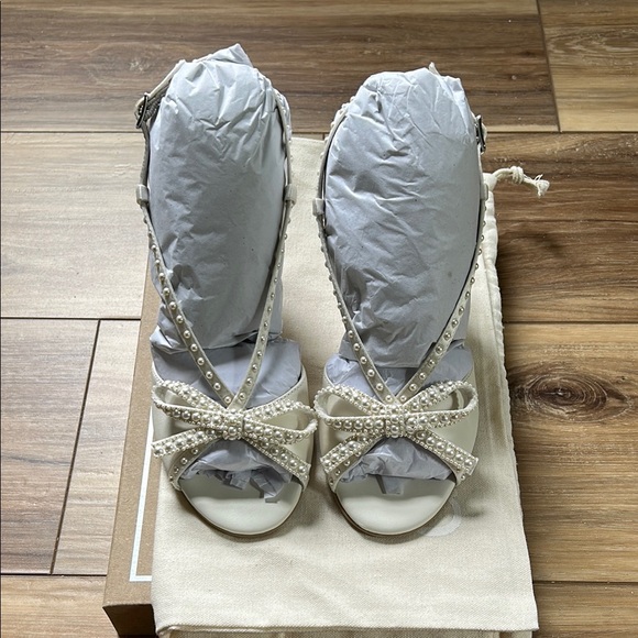 Dolce Vita White Satin Pearl Heels - Size 7 - Picture 7 of 9